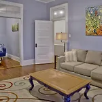 Beautiful 6 Bed, 5 Bath Historic Savannah Home