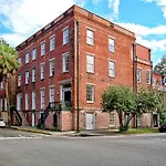 201 York #2 - Newly Renovated Parkside Apt!