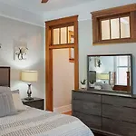 101 E Waldburg - Cozy Cottage Just Off Of Forsyth Park