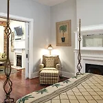 Newly Renovated Historic Savannah Townhome!