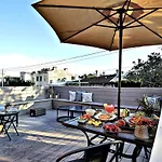 Sprawling Penthouse With Rooftop Deck Blocks From The River