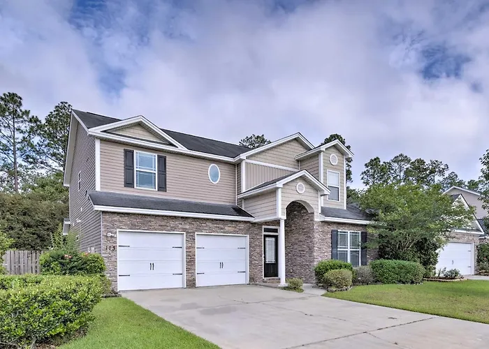 Spacious Pooler Home With Family-Friendly Perks