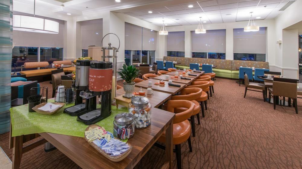Hilton Garden Airport Hotel 3*