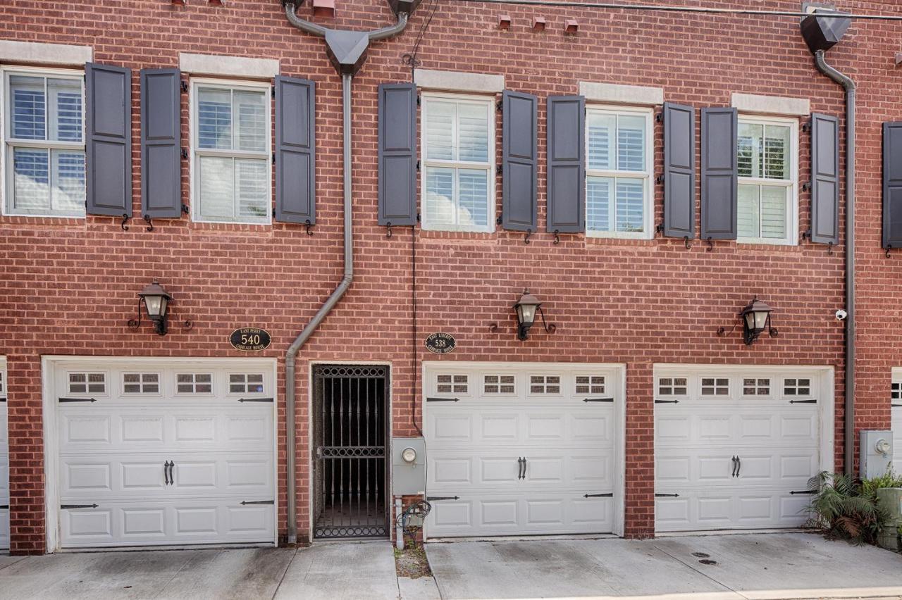 Holiday home Liberty Street Redbrick Town And Carriage House *