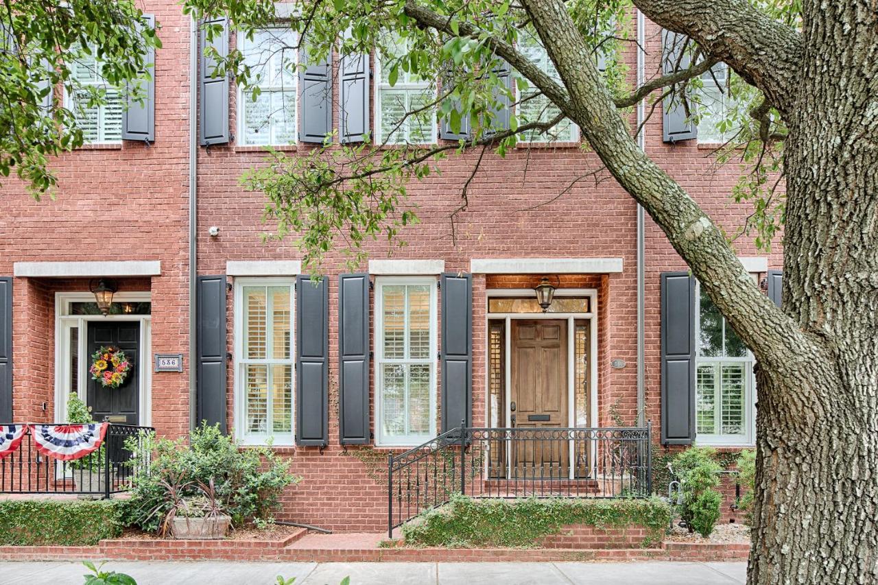 Liberty Street Redbrick Town And Carriage House