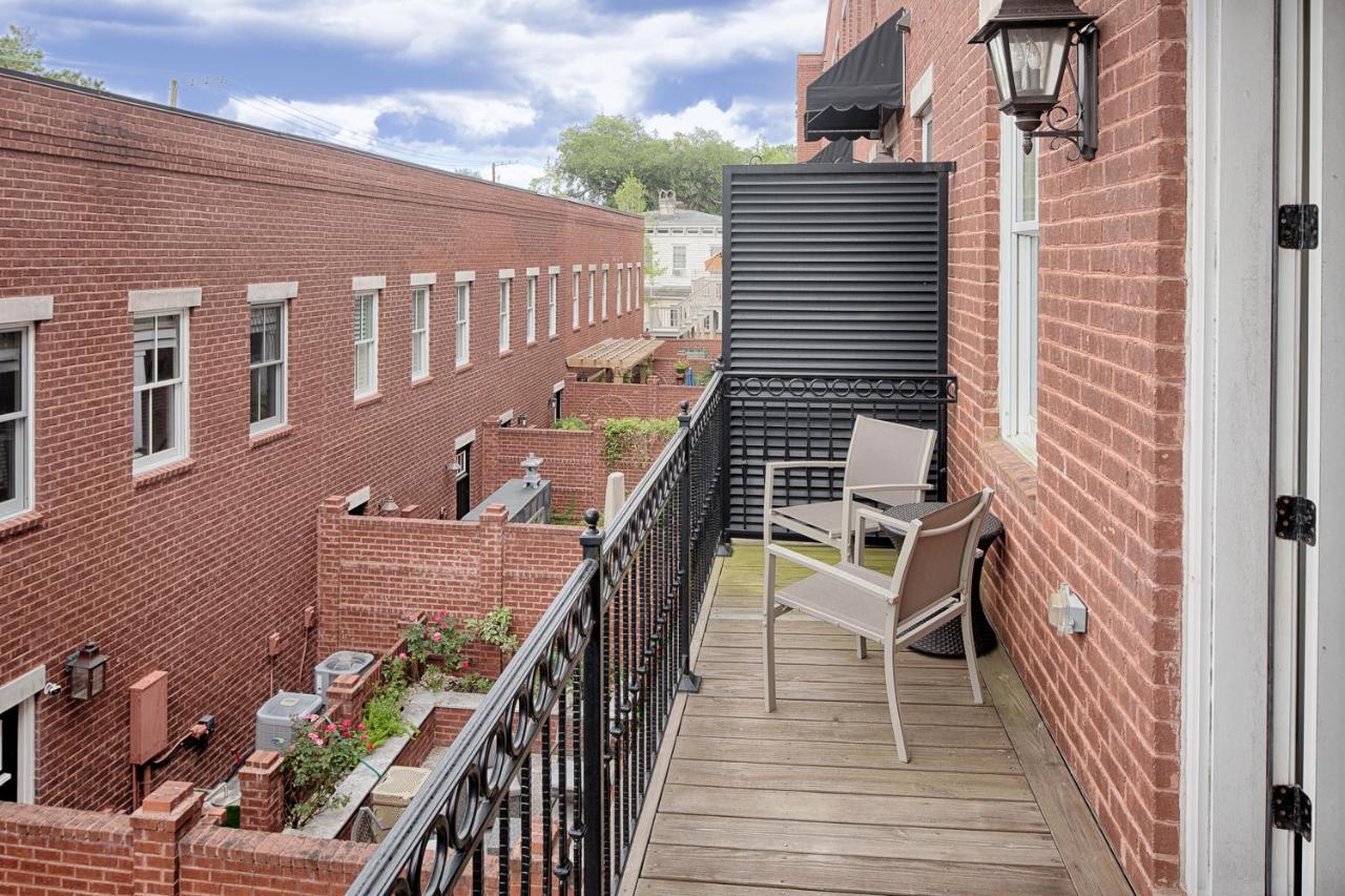 Liberty Street Redbrick Town And Carriage House * Savannah