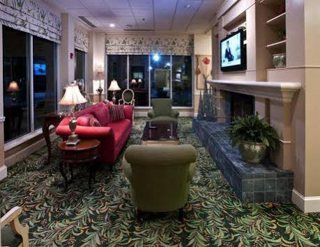 Hilton Garden Airport