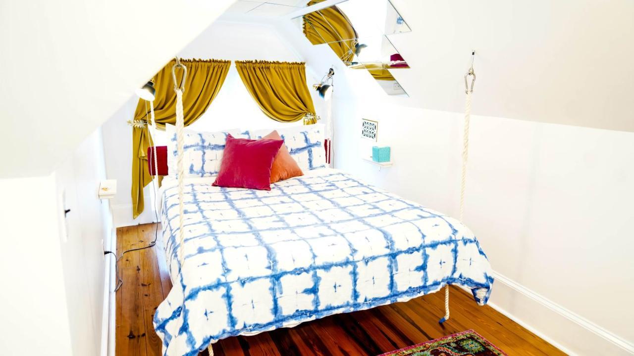 Inn The Isetta *