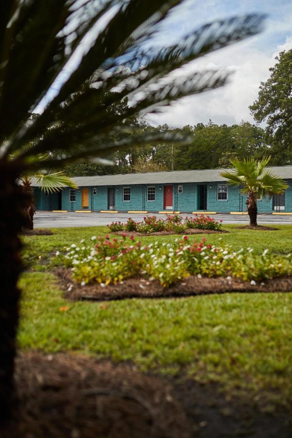 Carole Hotel