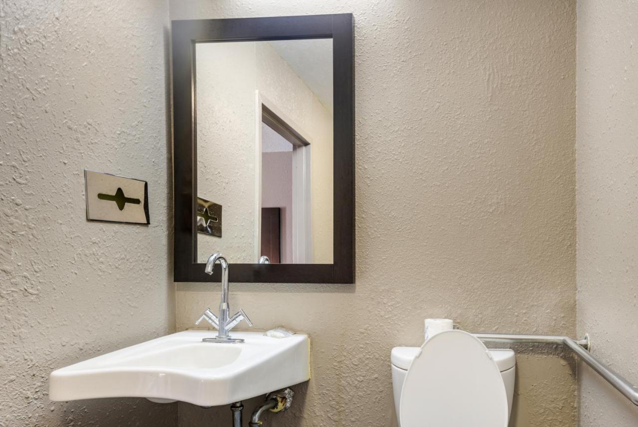 Red Roof - Southside/midtown 2* Savannah