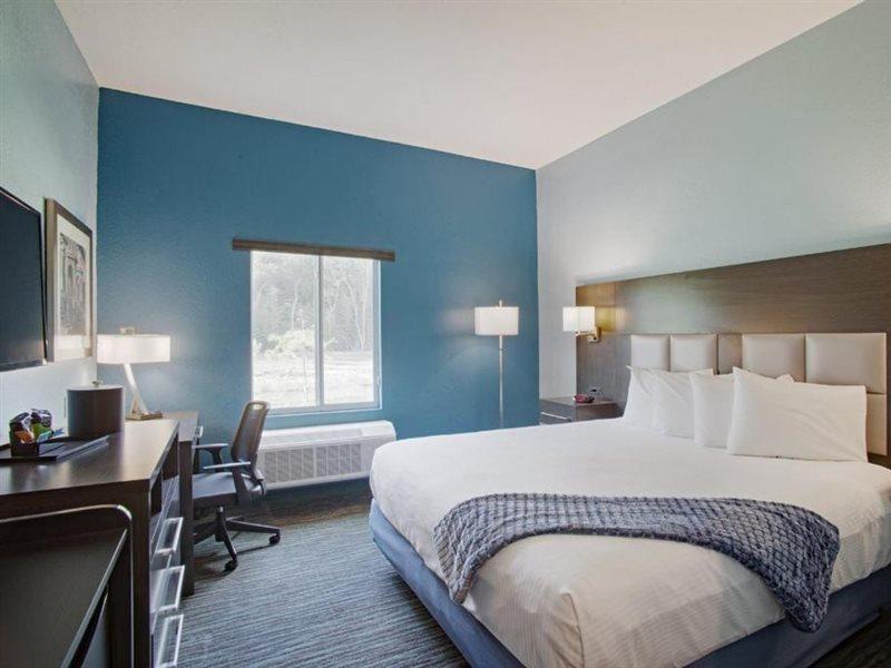 Iris Garden Hotel 2*