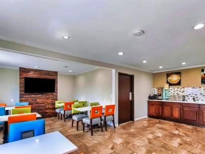 Hotel Days By Wyndham Gateway I-95 Savannah