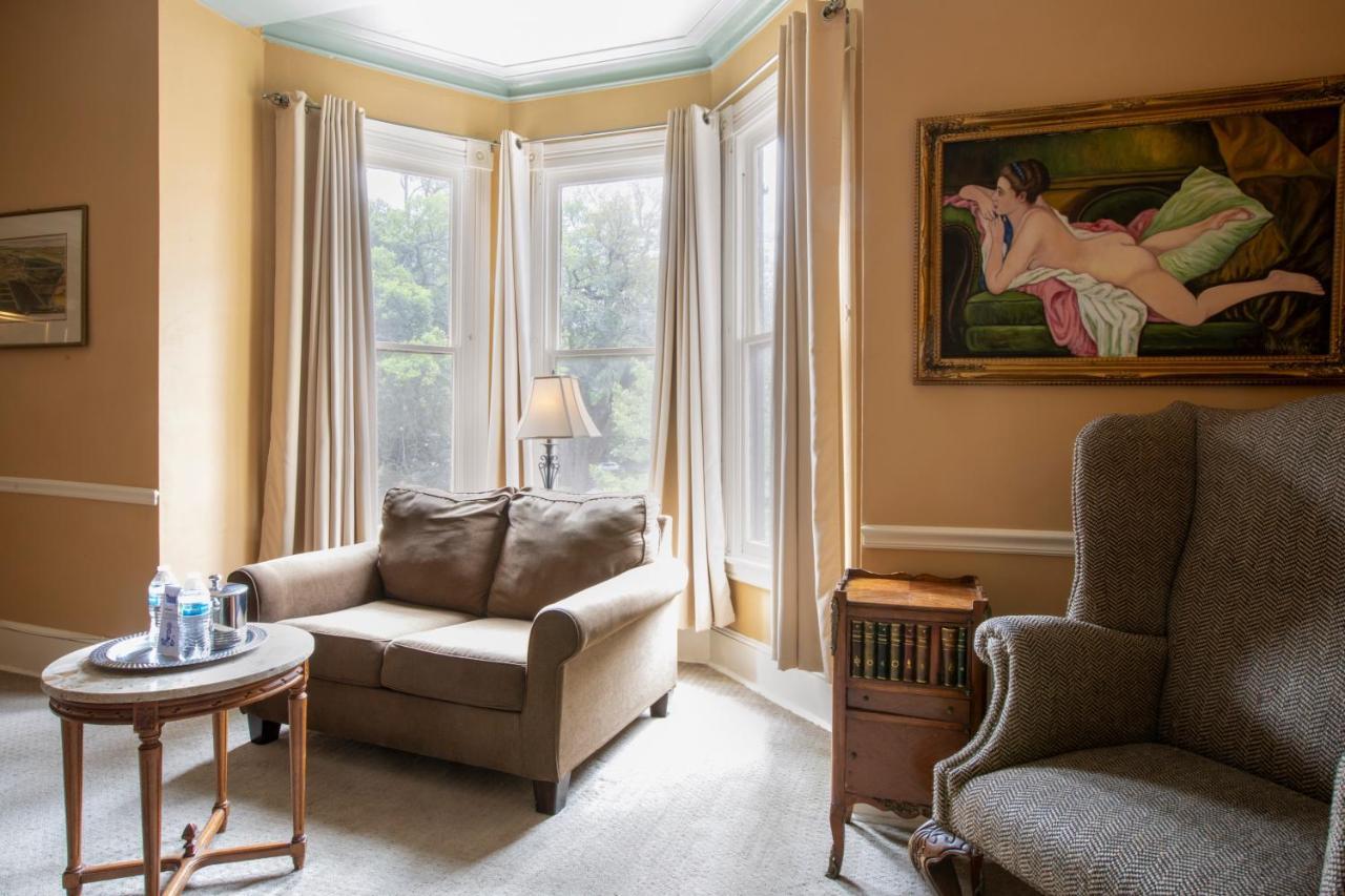 Foley House Bed & Breakfast 4*