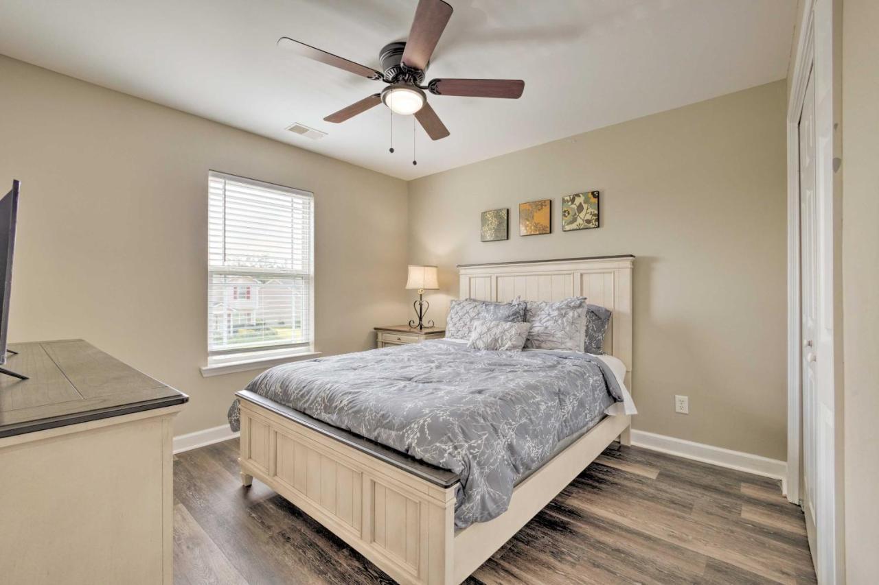 Spacious Pooler With Family-friendly Perks Holiday home Savannah