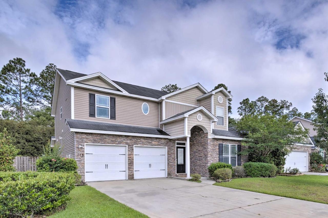 Holiday home Spacious Pooler With Family-friendly Perks *