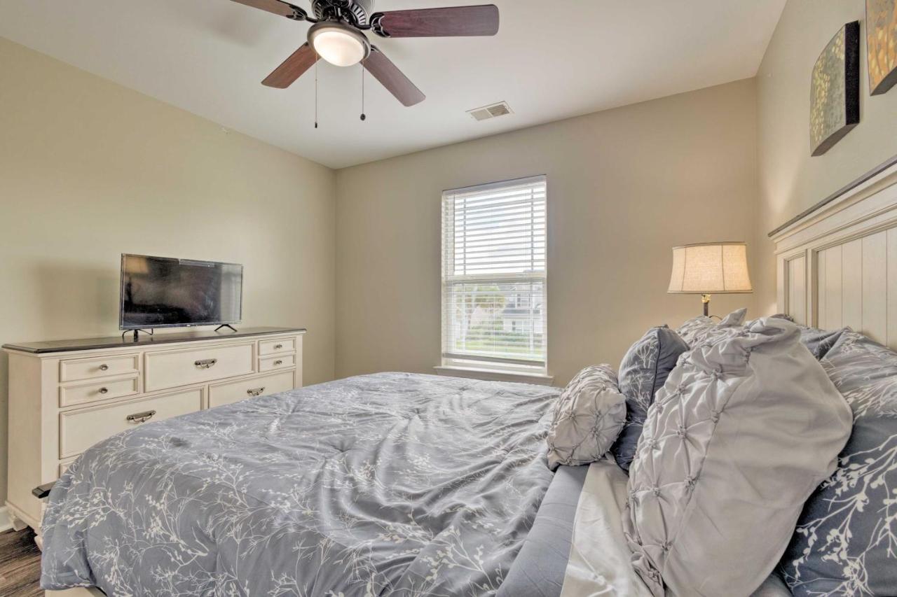Spacious Pooler With Family-friendly Perks Holiday home Savannah