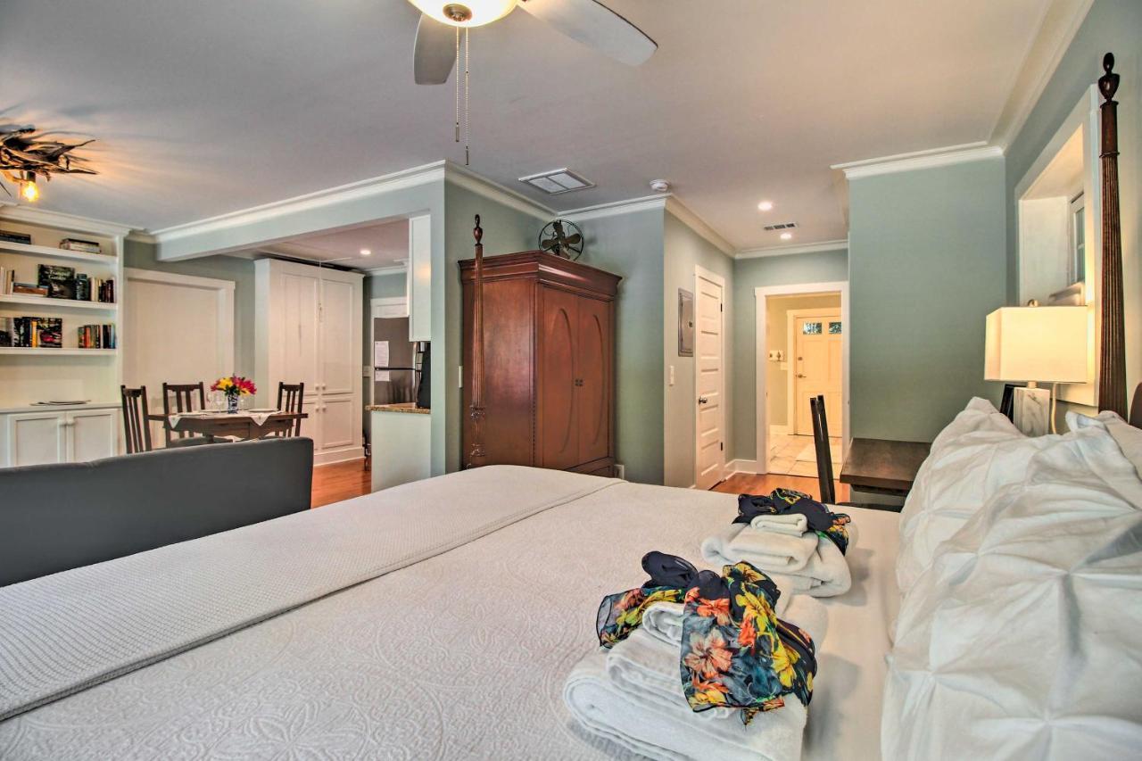 Elegant Hideaway With Private Garden Apartment *