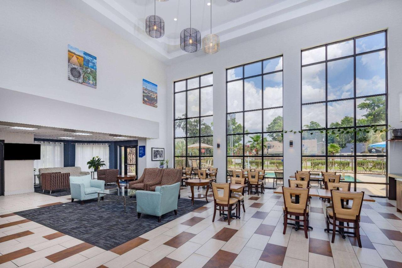 Days & By Wyndham Midtown Savannah