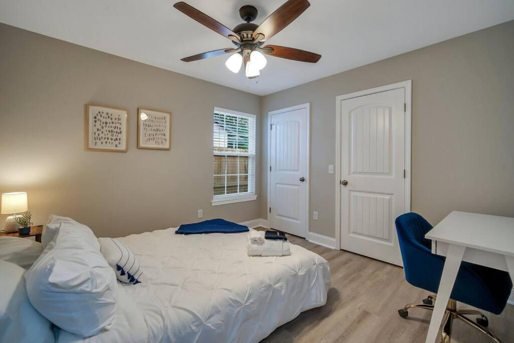 Beautiful New Construction Only 4 Min To Downtown! * Savannah