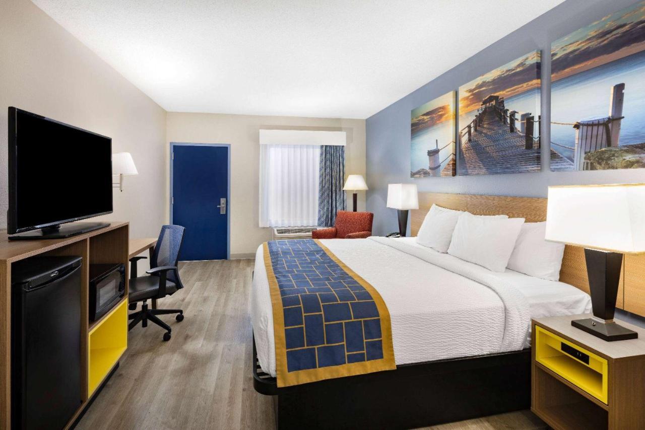 Motel Days & By Wyndham Midtown 2*