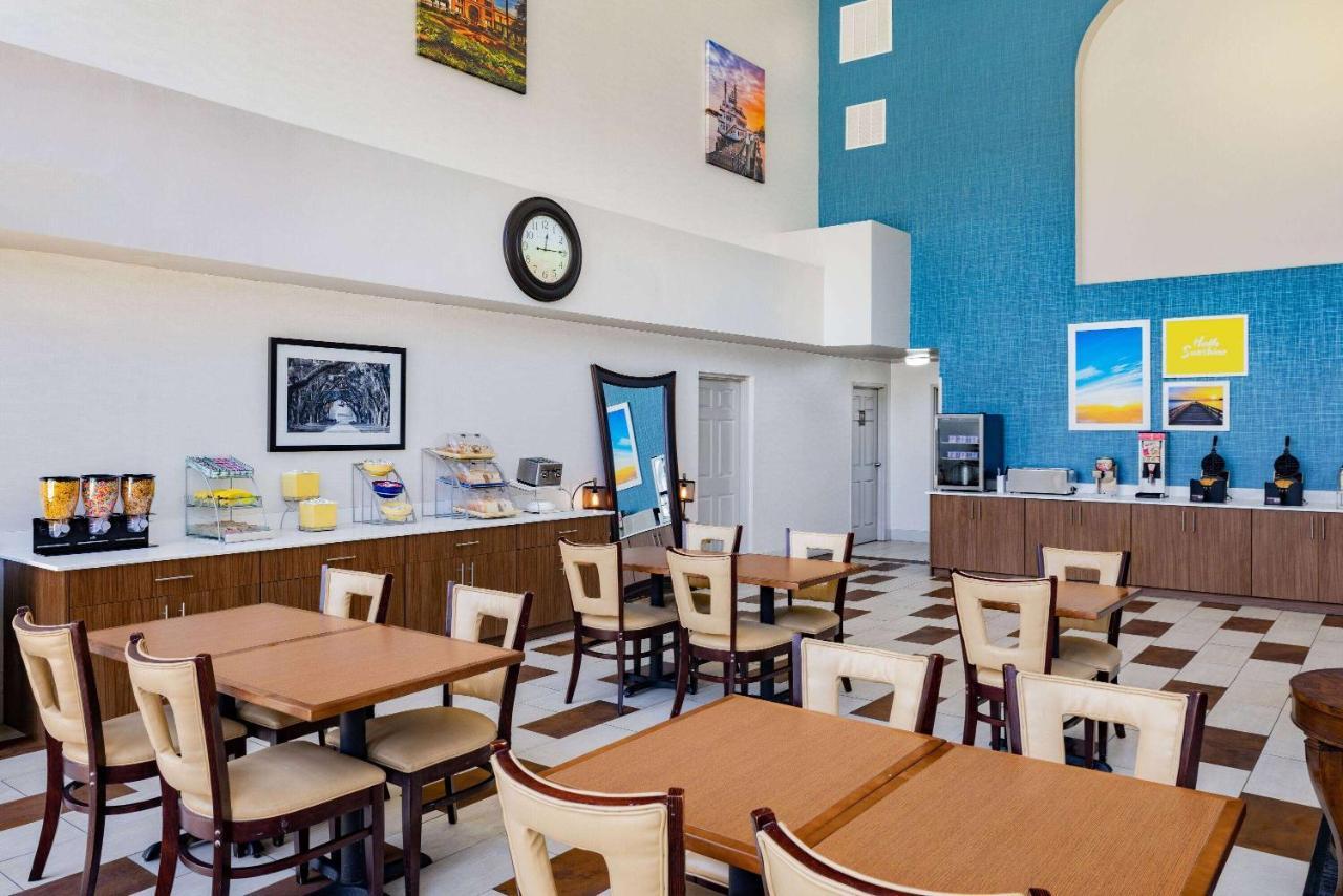 Motel Days & By Wyndham Midtown 2*