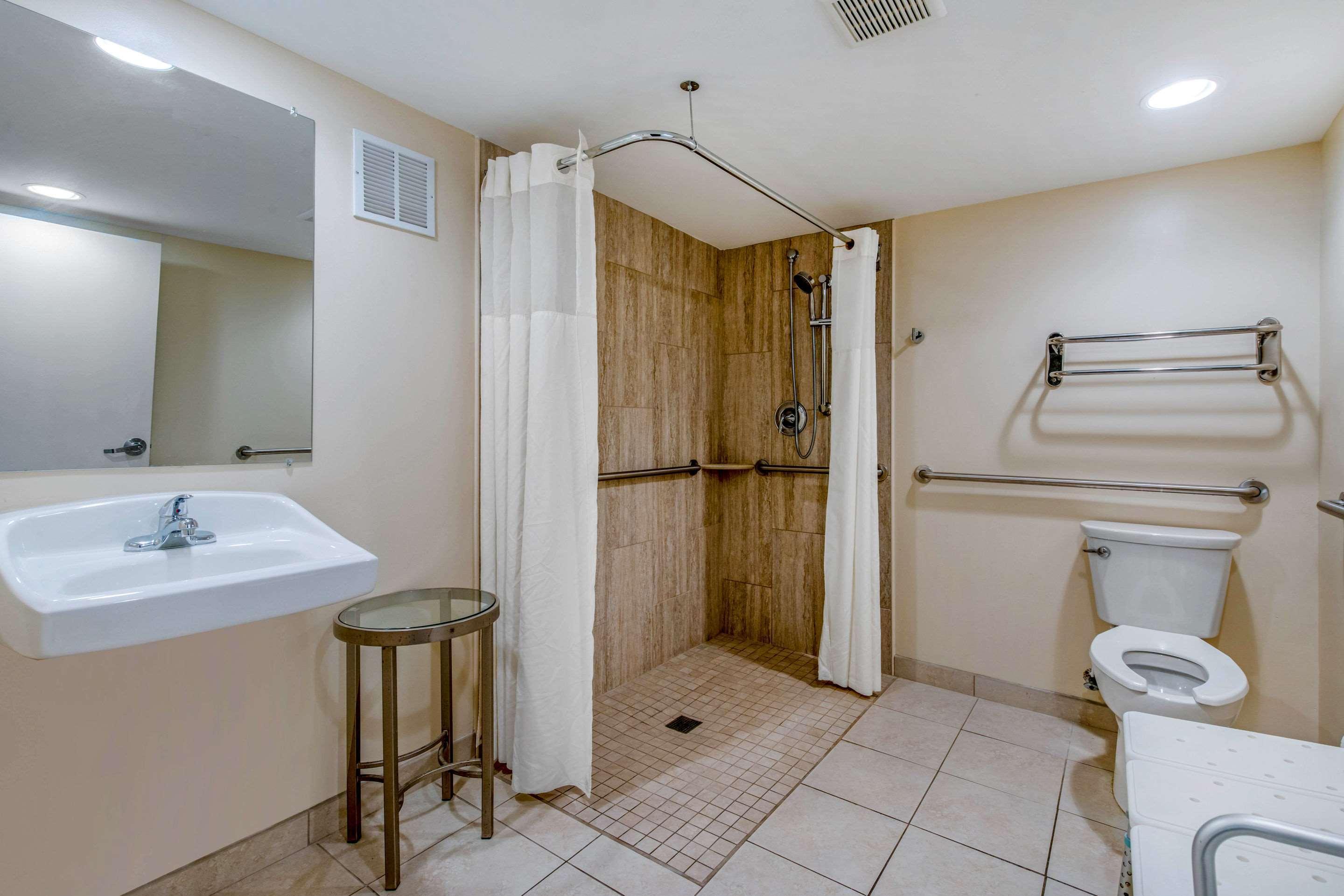 Quality Historic District Inn 2*