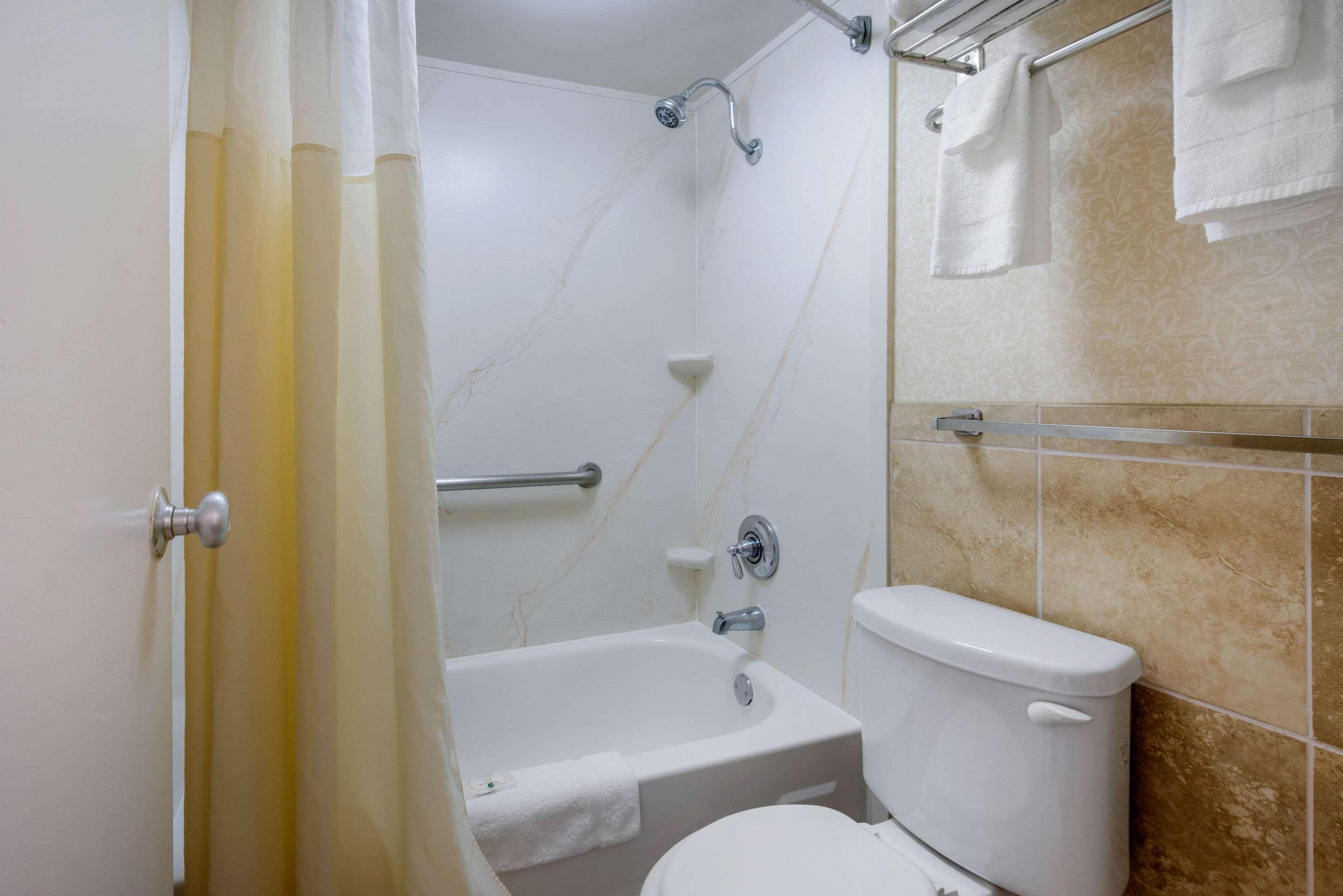 Quality Historic District Inn Savannah