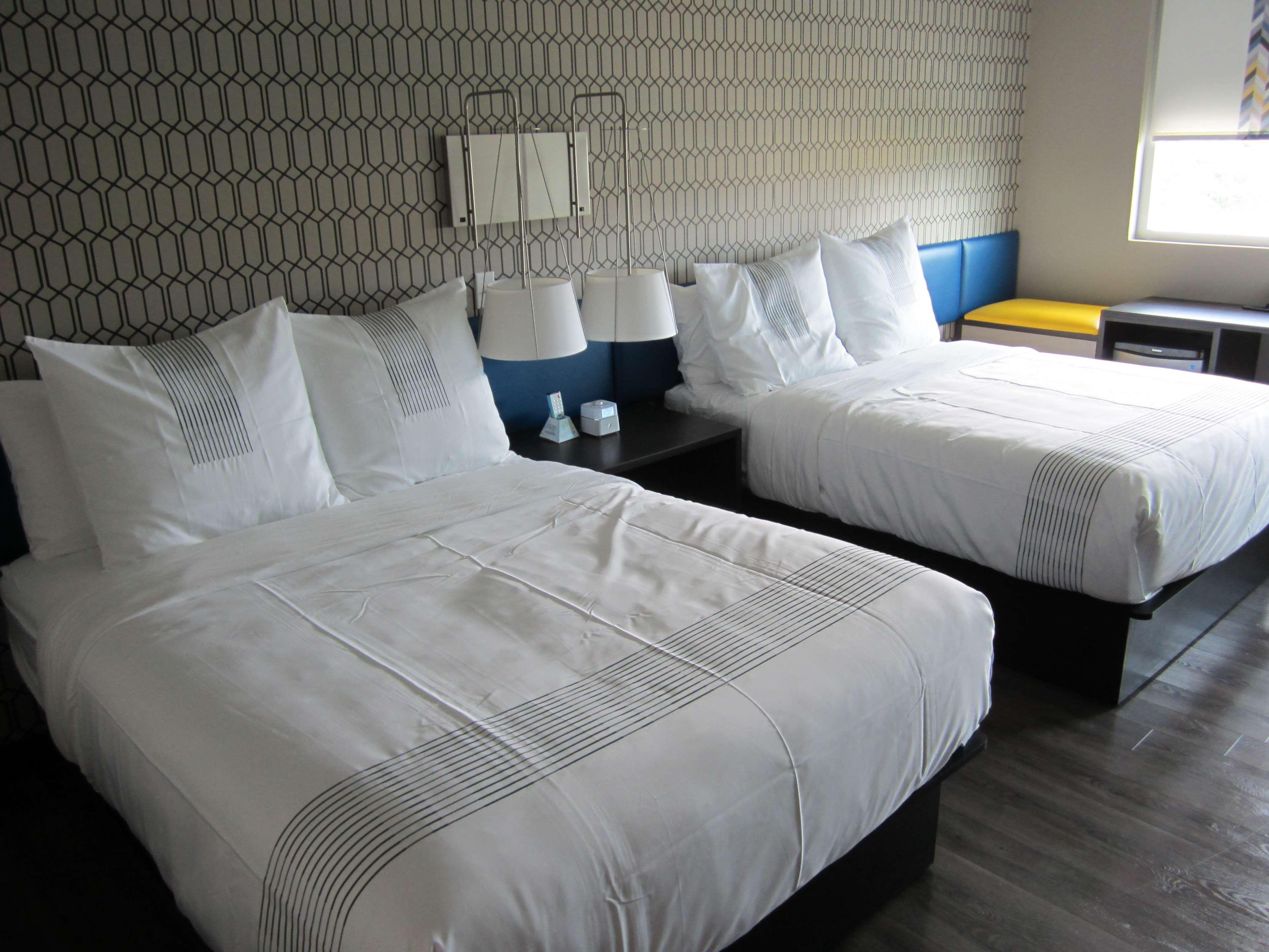 Glo Western Savannah-gateway I-95 Hotel
