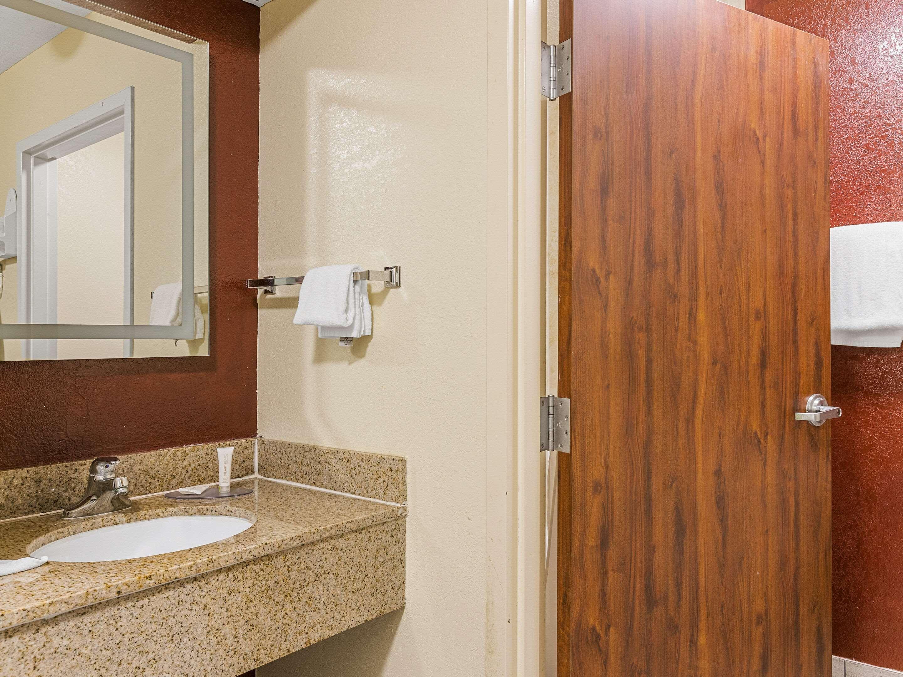 Hotel Clarion Pointe Gateway I-95 Savannah