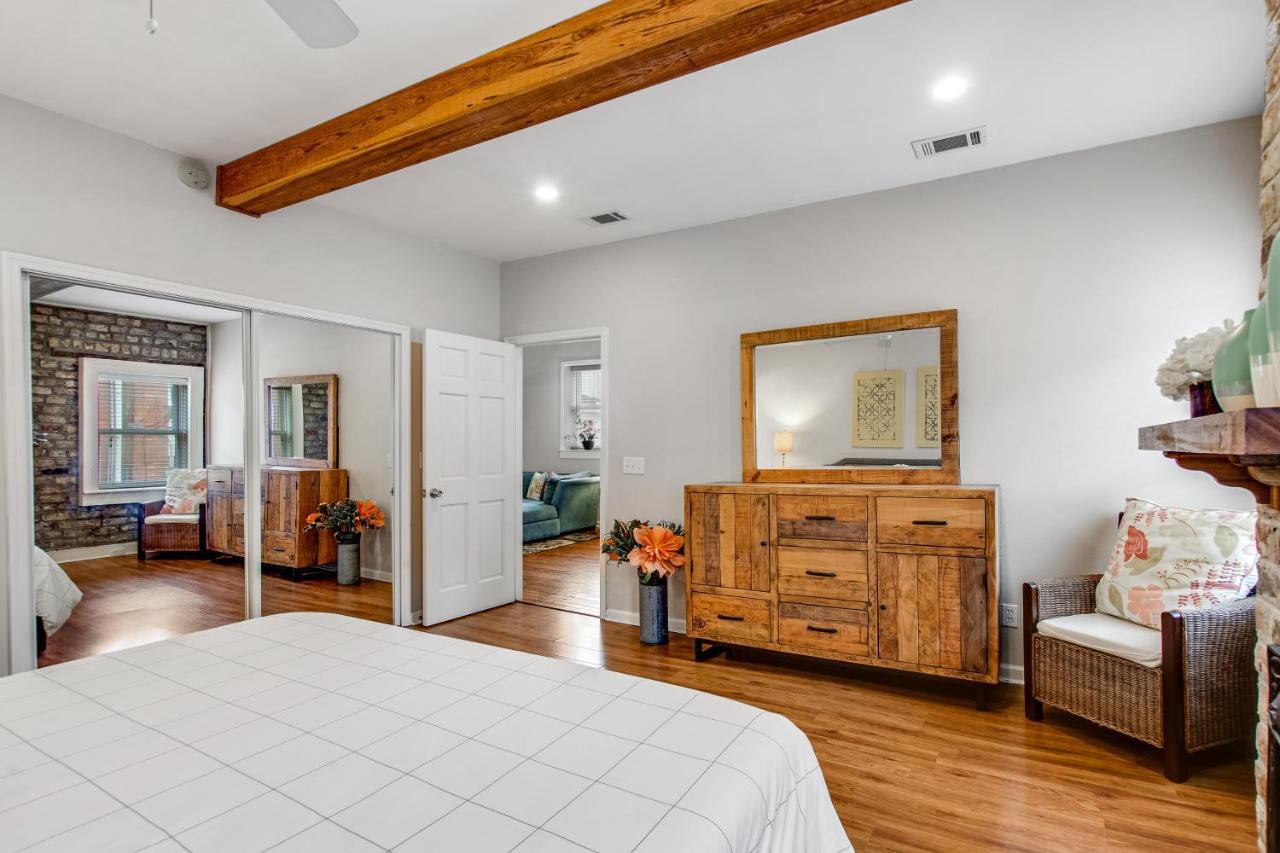Historic Market - Loft Off Broughton Too Apartment Savannah