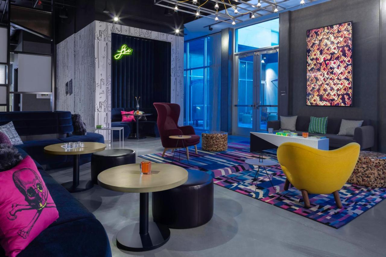 Hotel Aloft Airport 3*