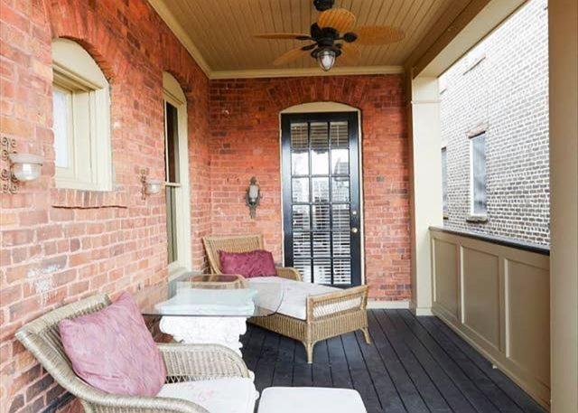 Apartment The Chippewa On Savannah's Famous Jones Street *