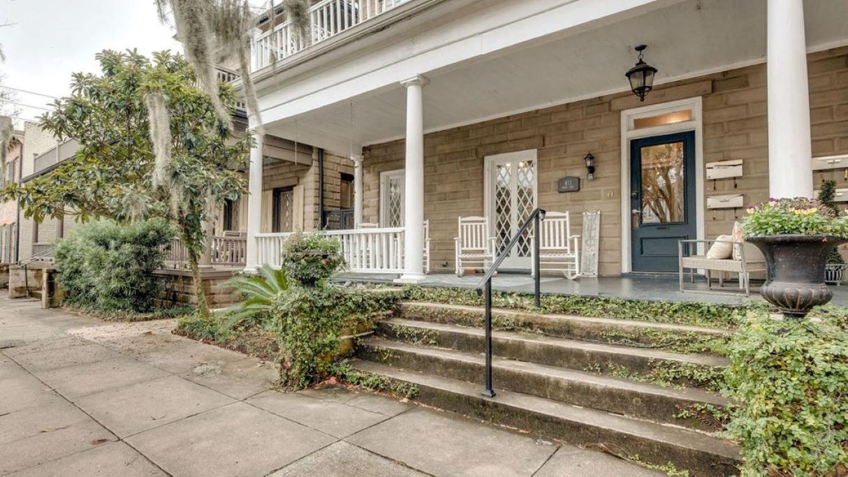 Comfortable Escape In Historic Downtown Bed & Breakfast 4*