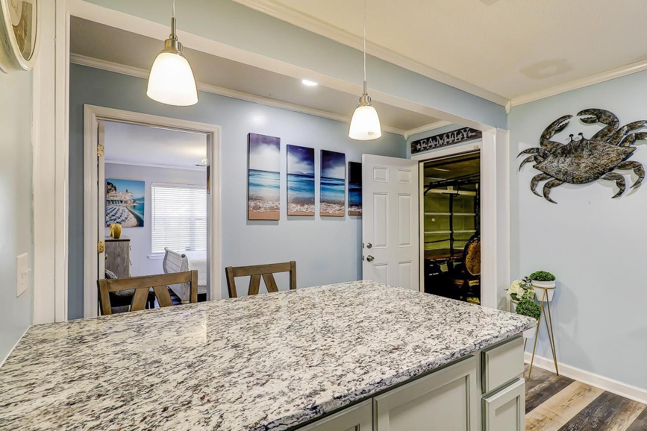 Island Oasis Unit B Savannah