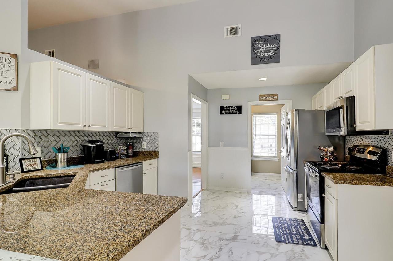 Island Oasis Entire House * Savannah