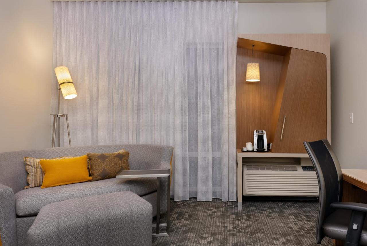Hotel Courtyard By Marriott Airport Savannah