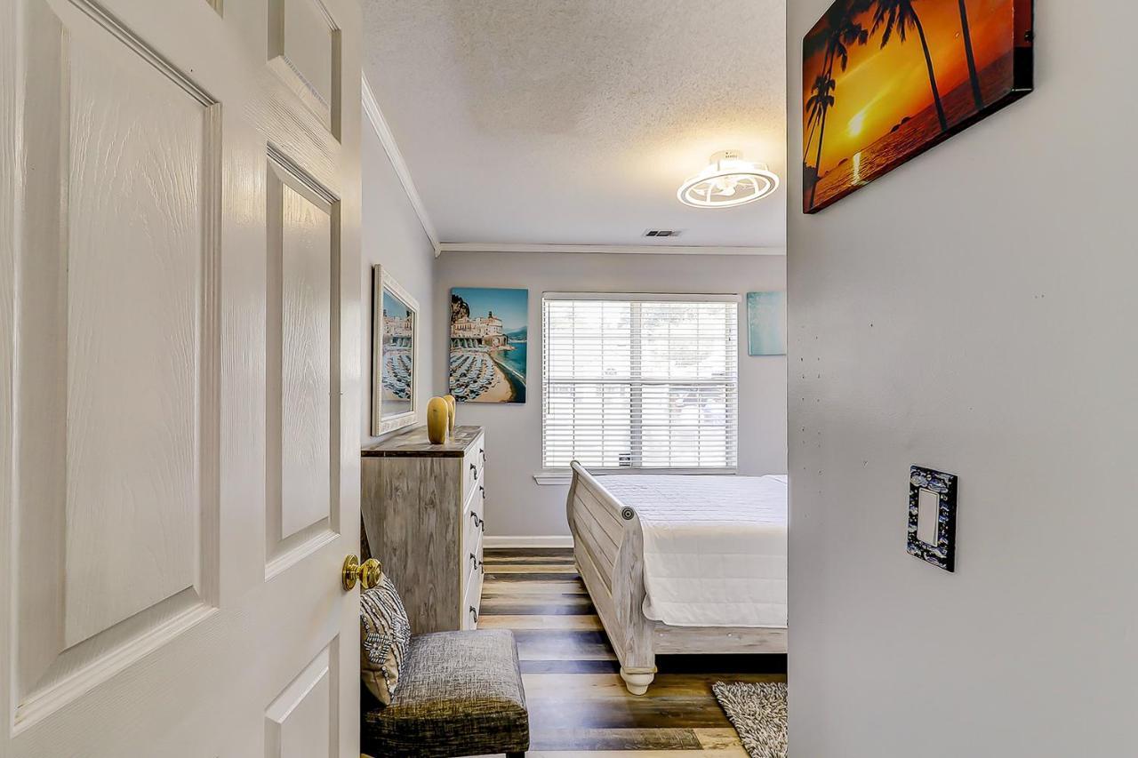 Island Oasis Unit B Savannah