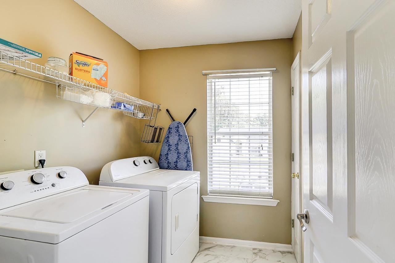 Apartment Island Oasis A- Upstairs Savannah