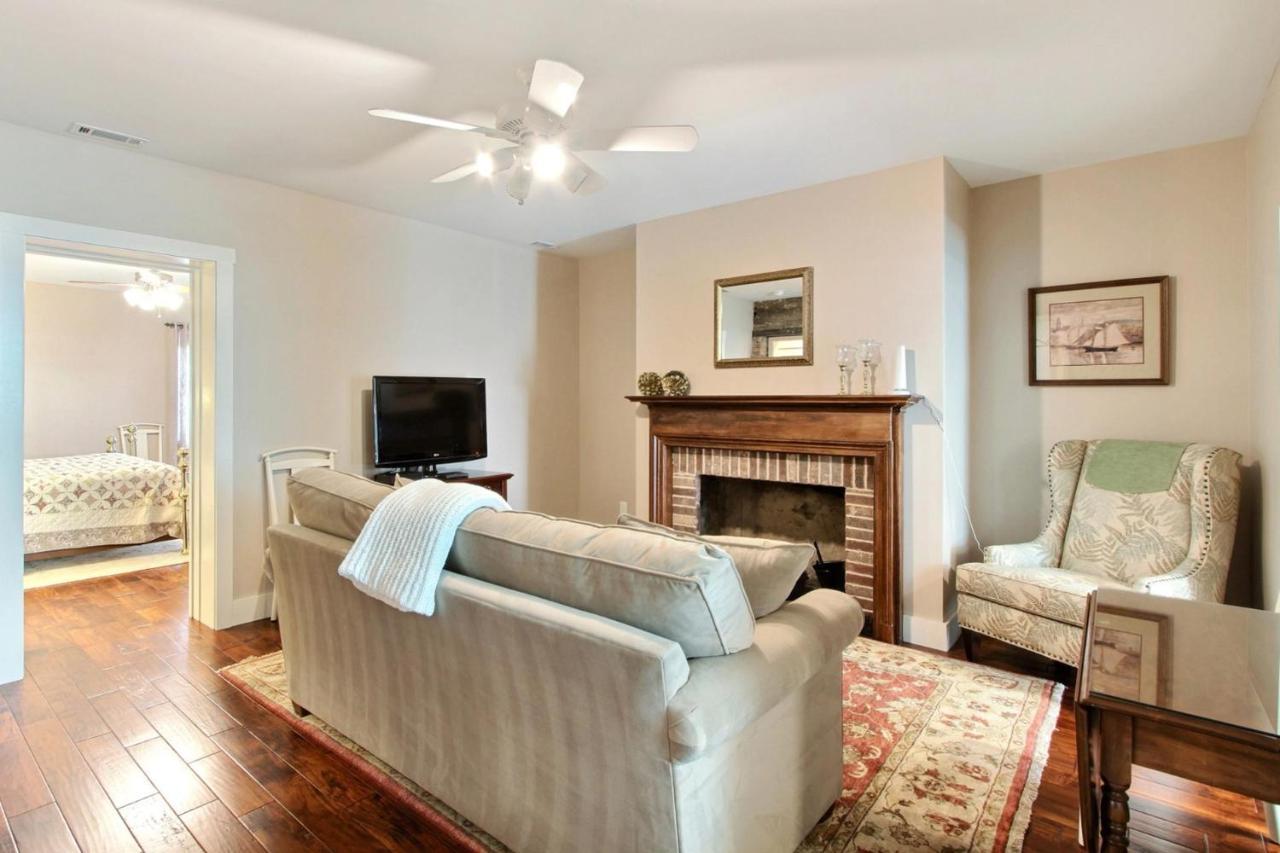 Change Of Place Garden Level Apartment Savannah