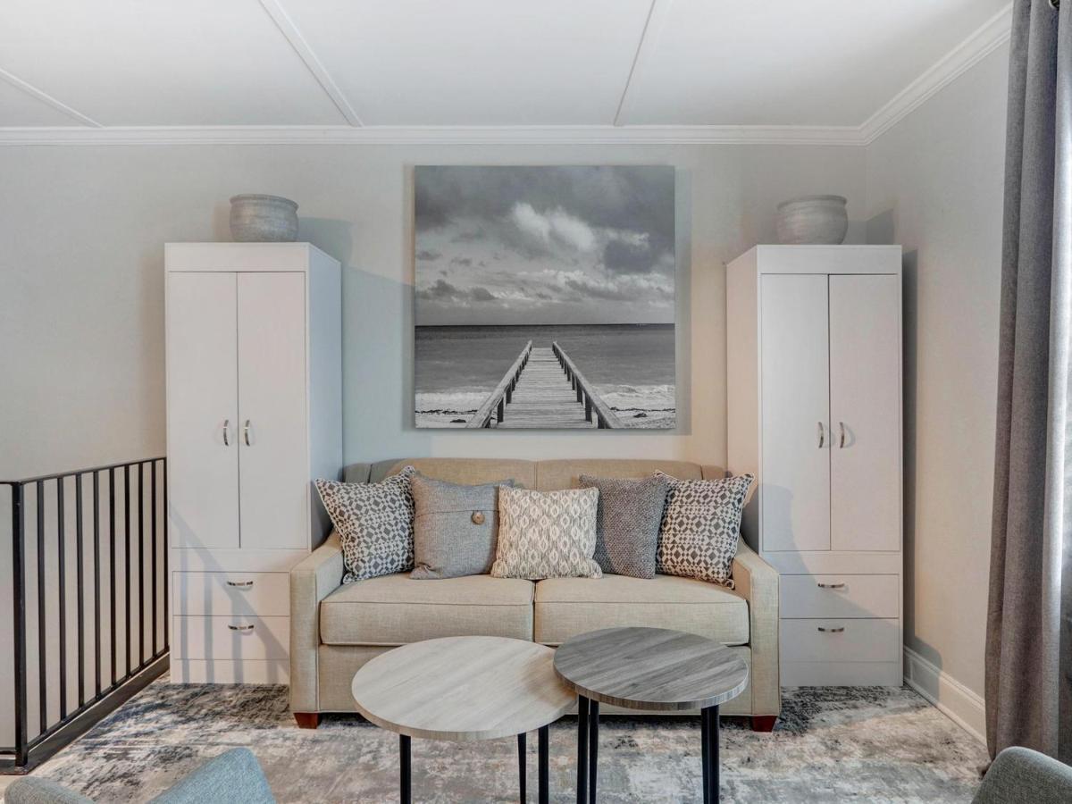 Broughton Deco Carriage Apartment Savannah