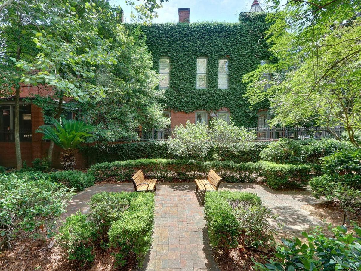 Southern Charm On Liberty Holiday home