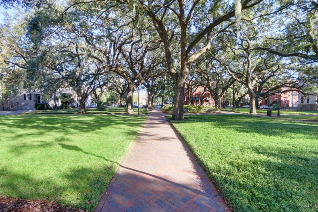 Apartment Isaac Laroche Garden Savannah