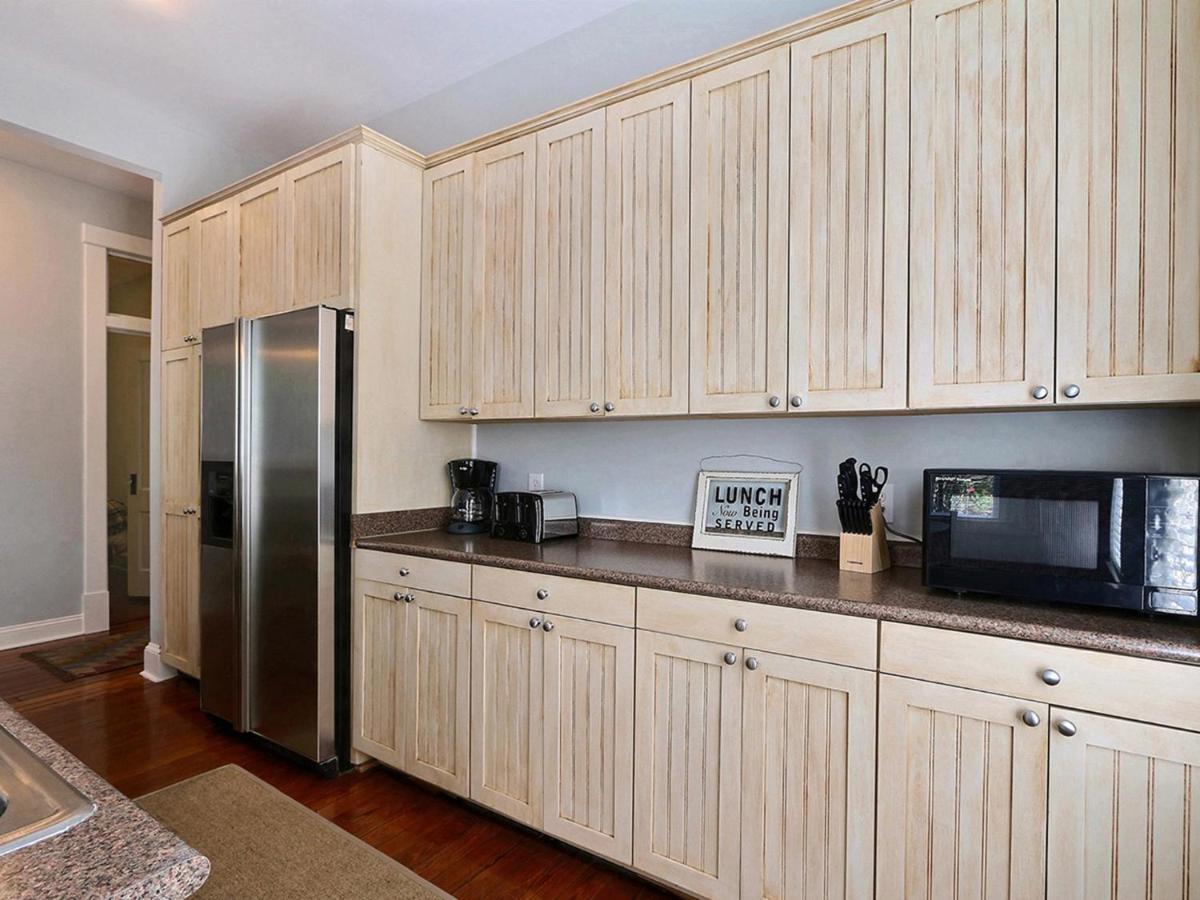 Lafayette Row Unit 1 Apartment *