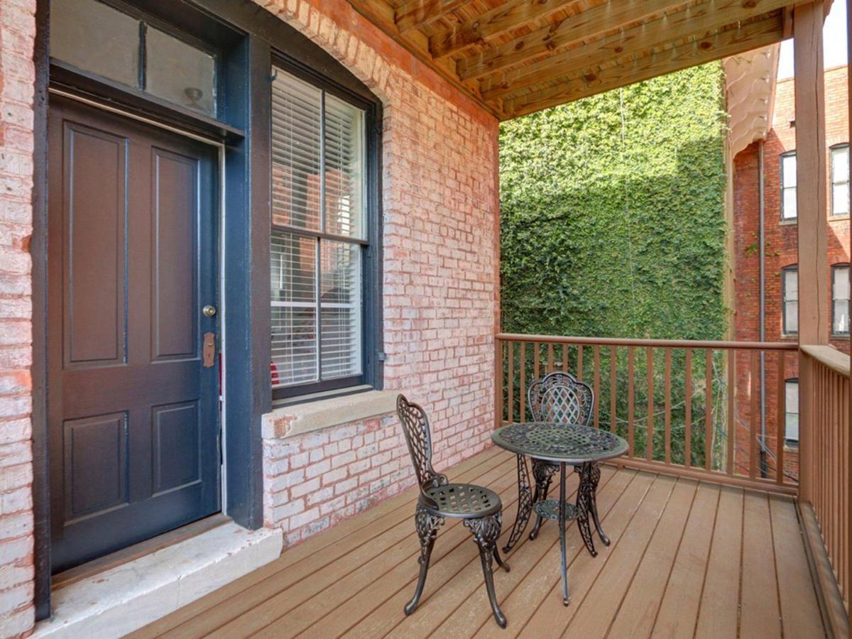 Apartment Lafayette Row Unit 2 *