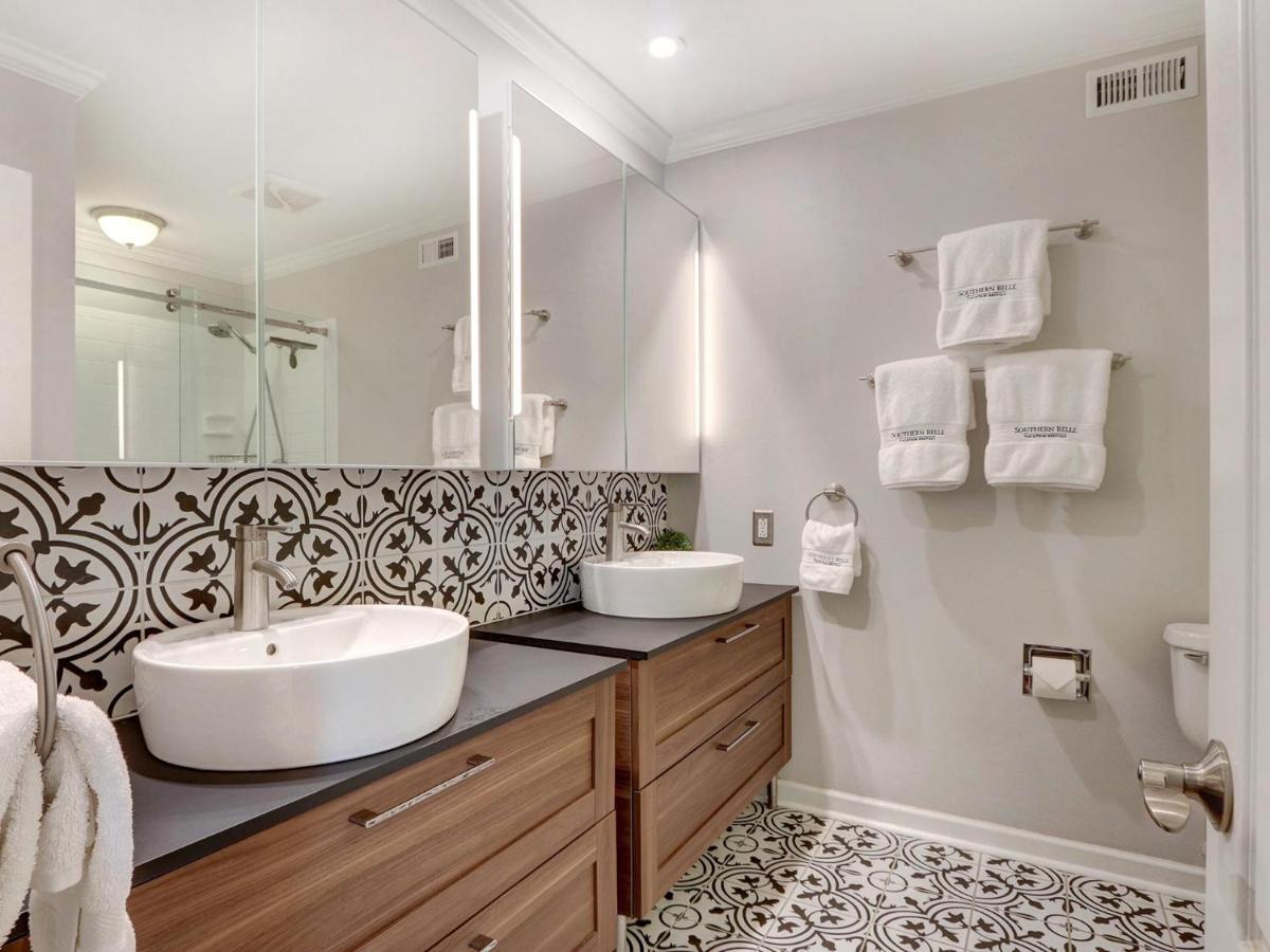 Broughton Deco Main Holiday home Savannah