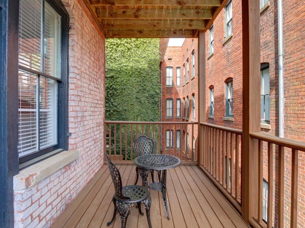 Lafayette Row Unit 2 Apartment
