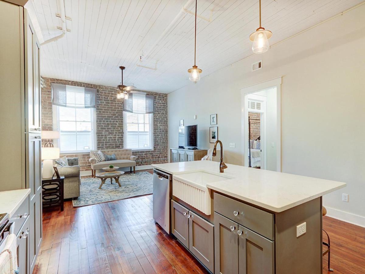 Midtown Pointe Apartment