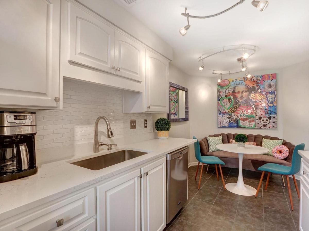 Broughton Deco Main * Savannah
