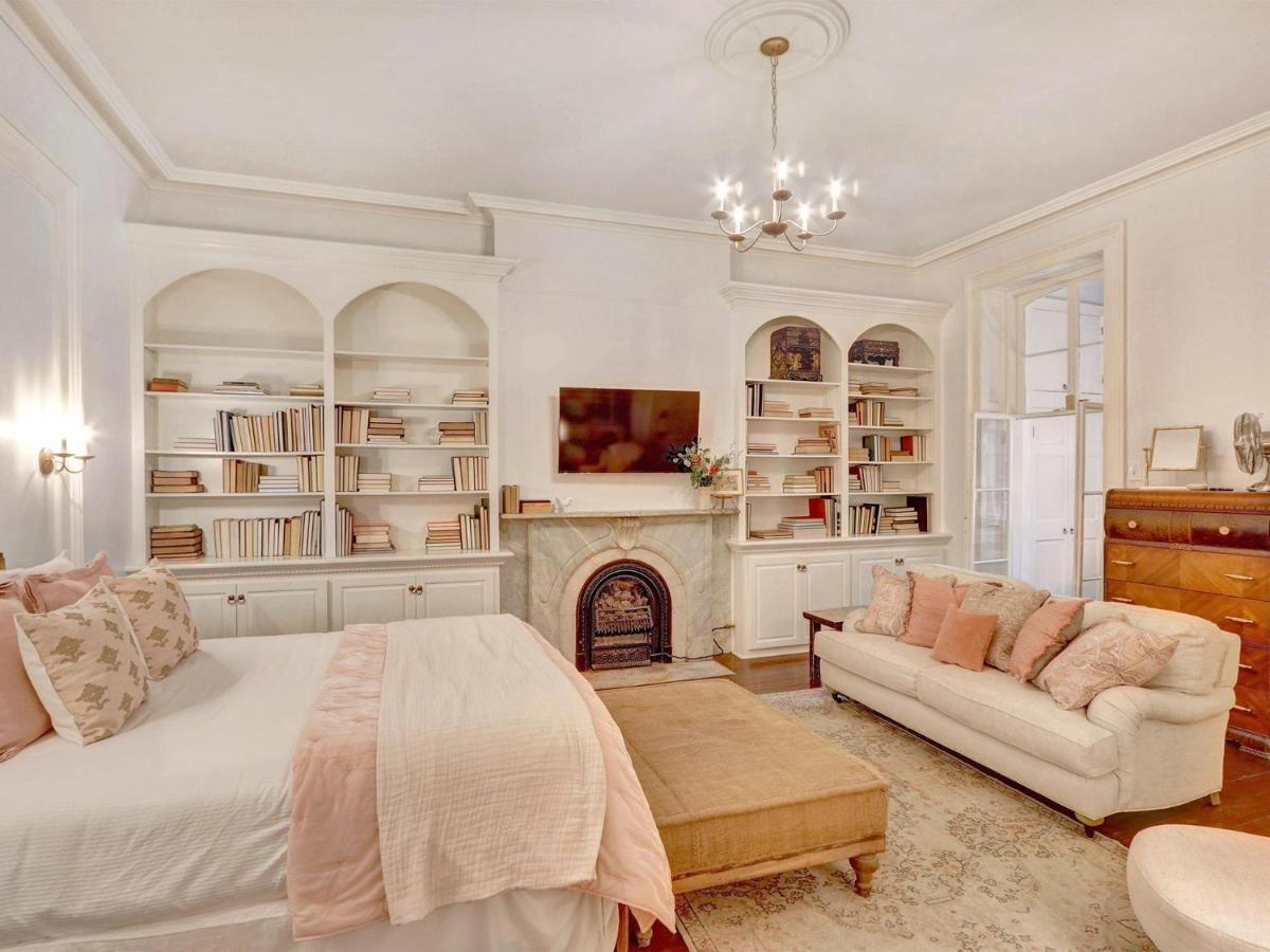 Elsewhere On Madison Square Manor Holiday home Savannah