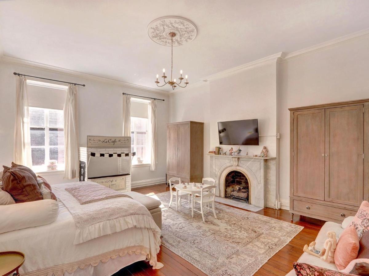 Elsewhere On Madison Square Manor Holiday home *